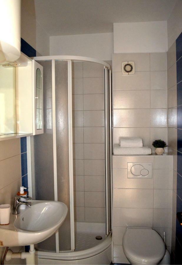 Bridge And Beach Apartments Trogir Bagian luar foto