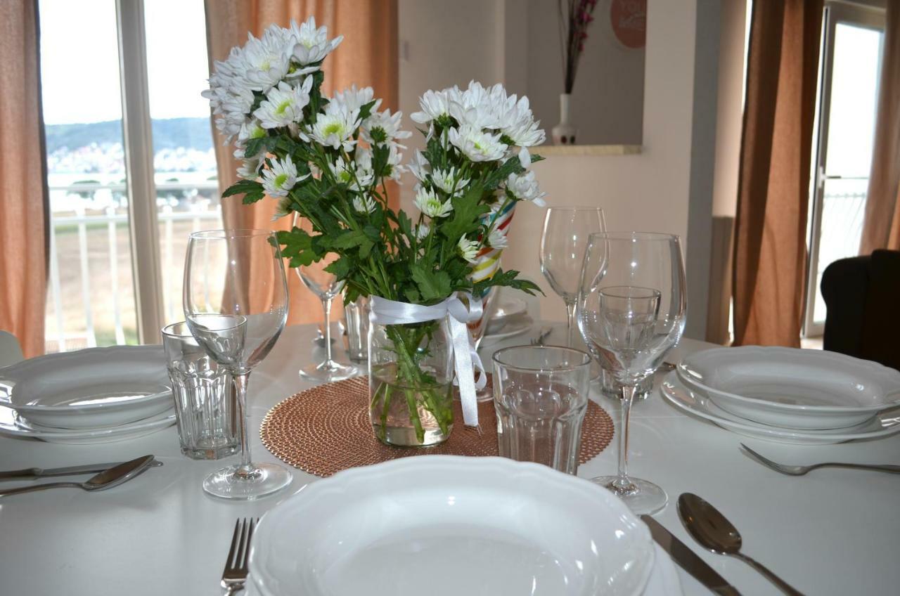 Bridge And Beach Apartments Trogir Bagian luar foto